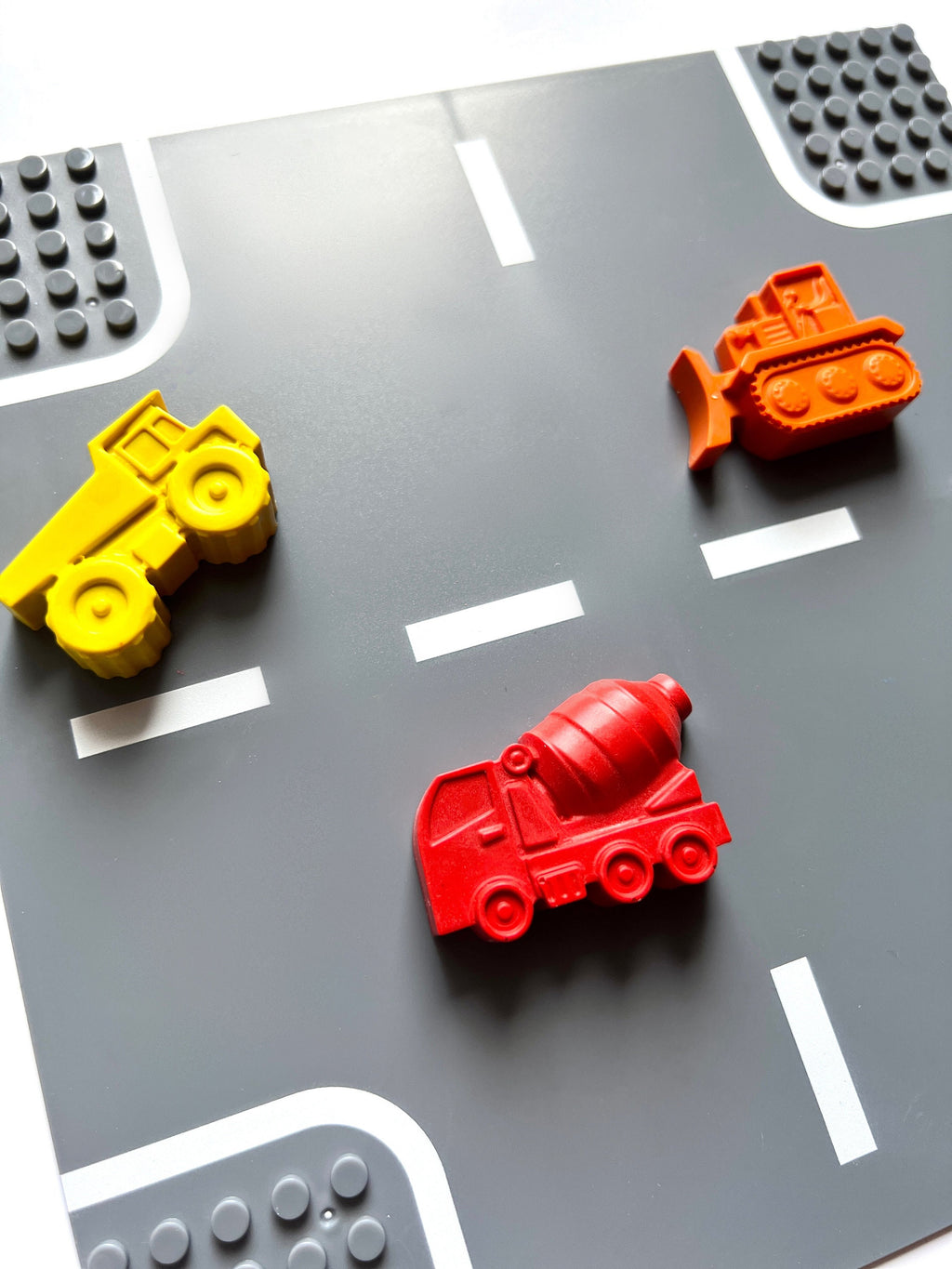 Construction Truck Crayon Set